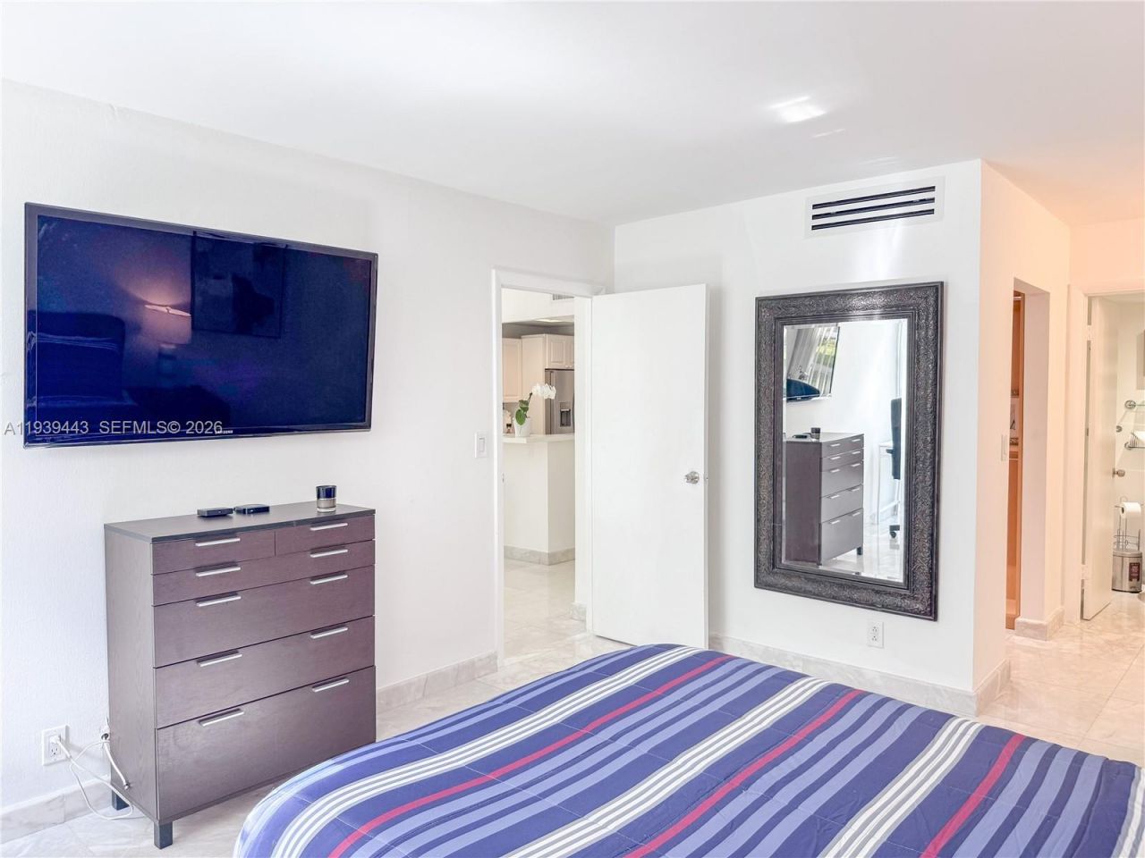 3301 N Country Club Dr, Unit 104, Aventura, FL 33180 Photo