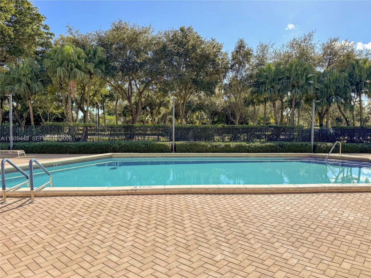 3301 N Country Club Dr, Unit 104, Aventura, FL 33180 Photo