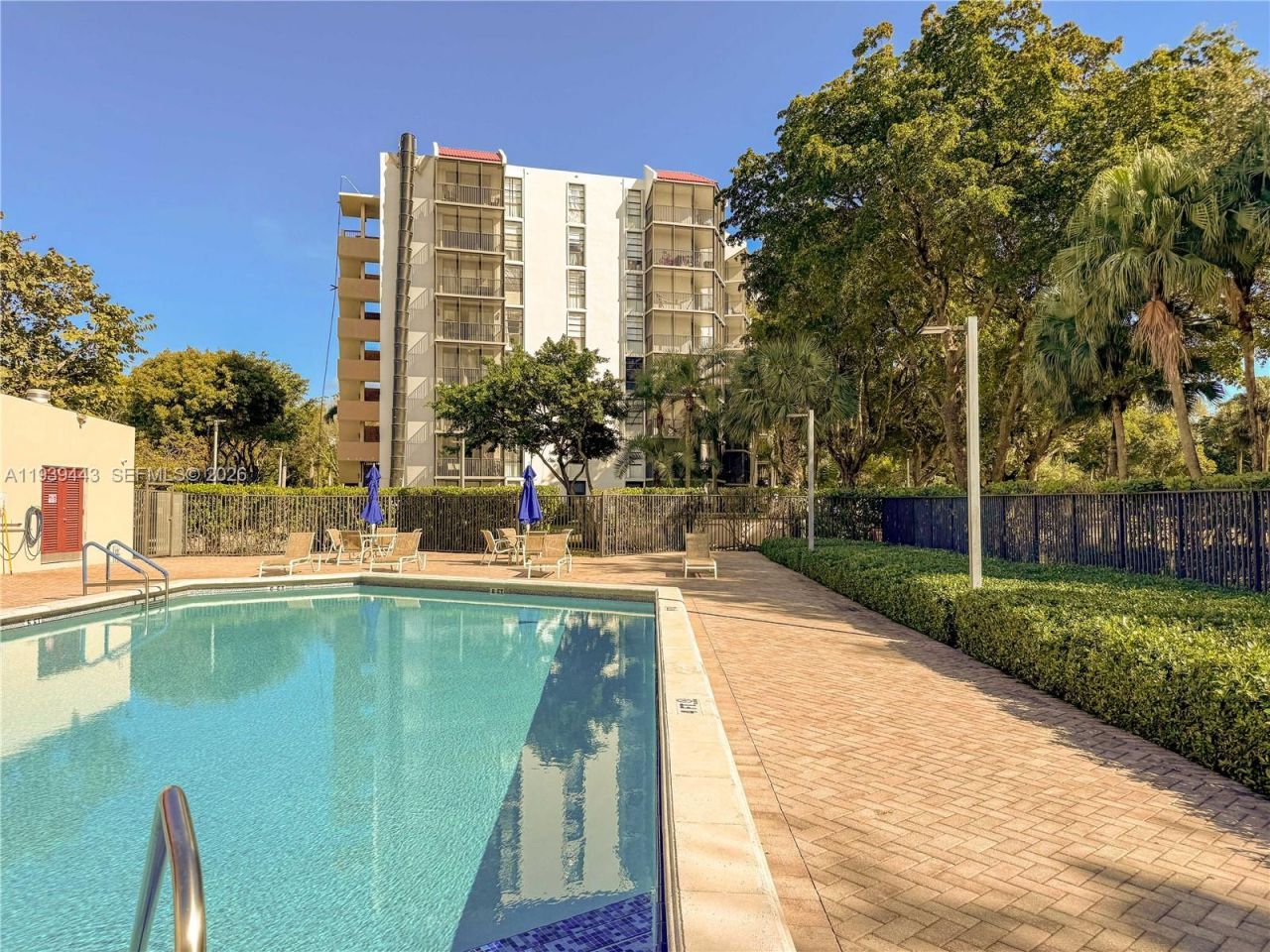 3301 N Country Club Dr, Unit 104, Aventura, FL 33180 Photo