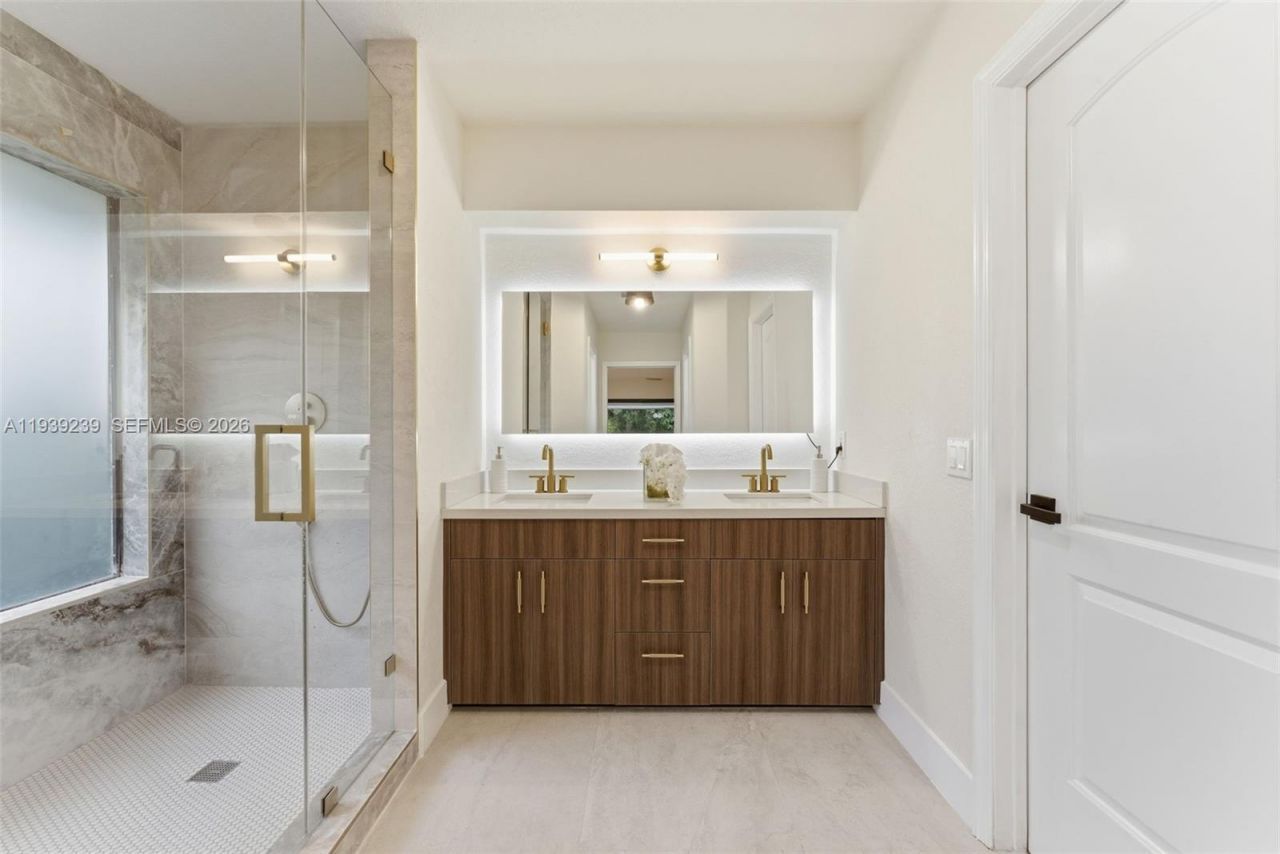 2 Dunbar Rd , Palm Beach Gardens, FL 33418 Photo