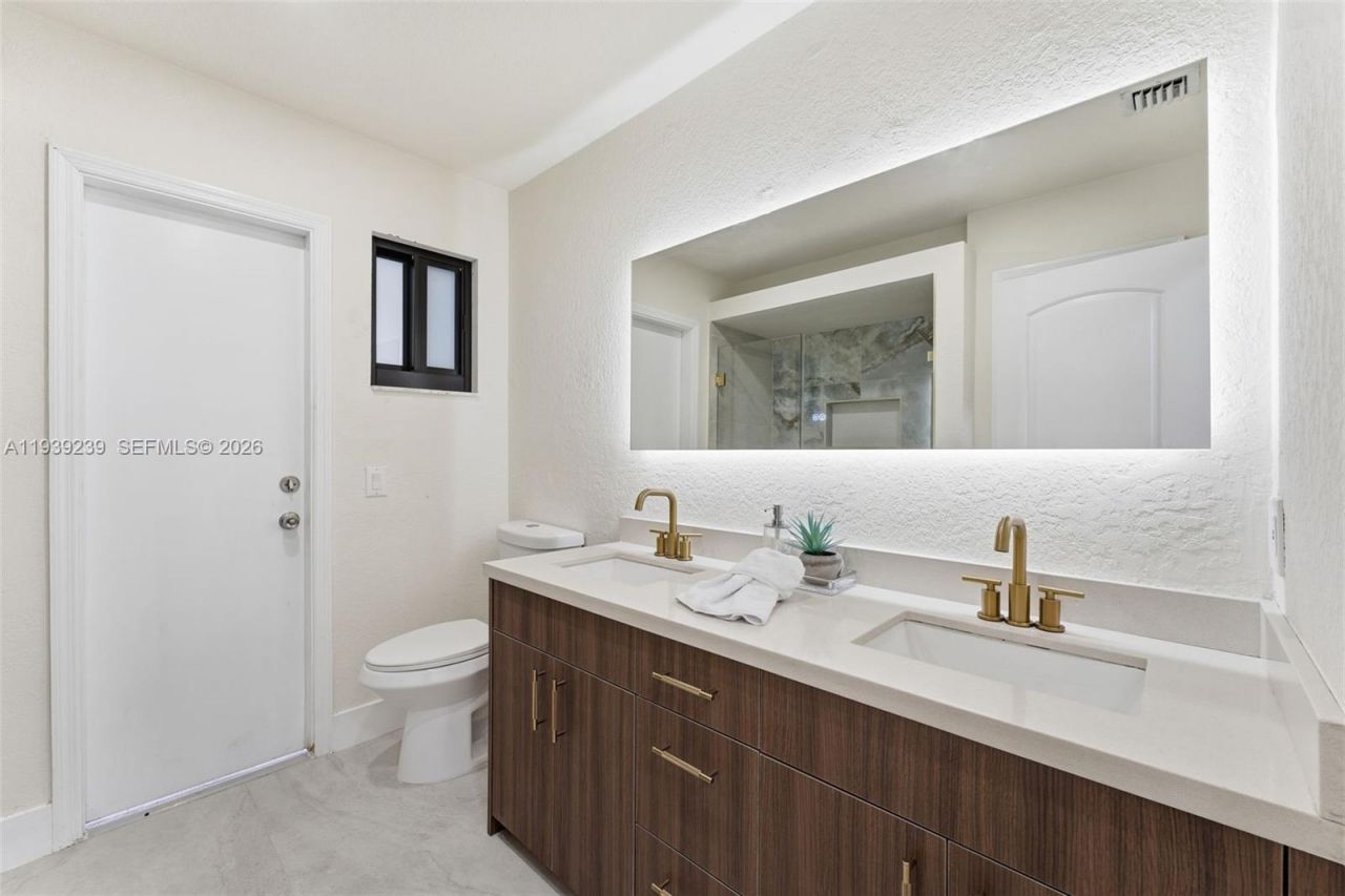 2 Dunbar Rd , Palm Beach Gardens, FL 33418 Photo