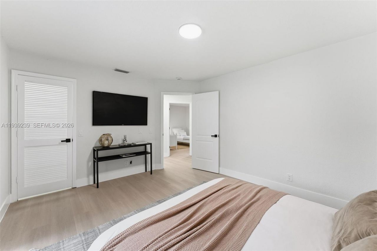 2 Dunbar Rd , Palm Beach Gardens, FL 33418 Photo