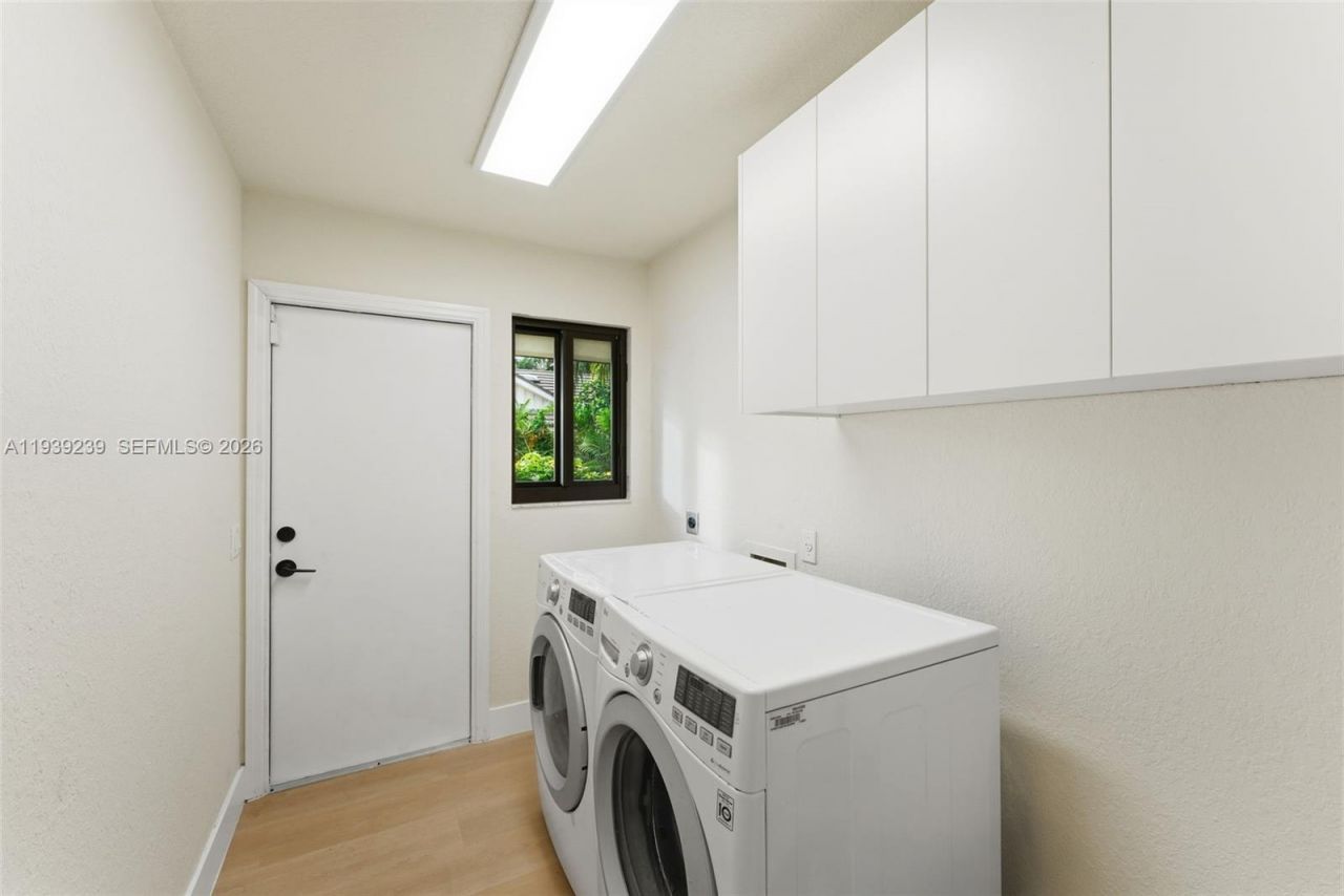 2 Dunbar Rd , Palm Beach Gardens, FL 33418 Photo