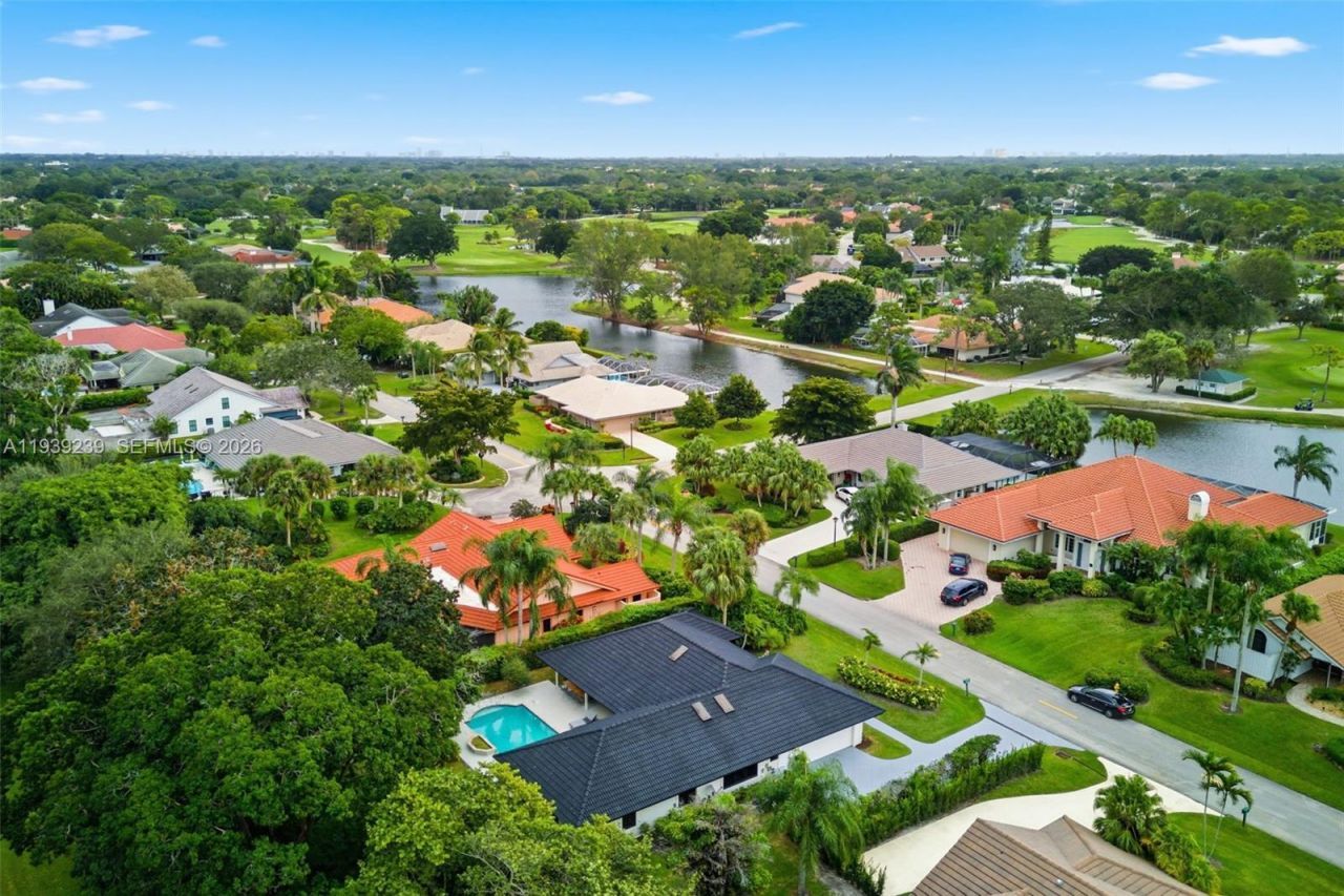 2 Dunbar Rd , Palm Beach Gardens, FL 33418 Photo