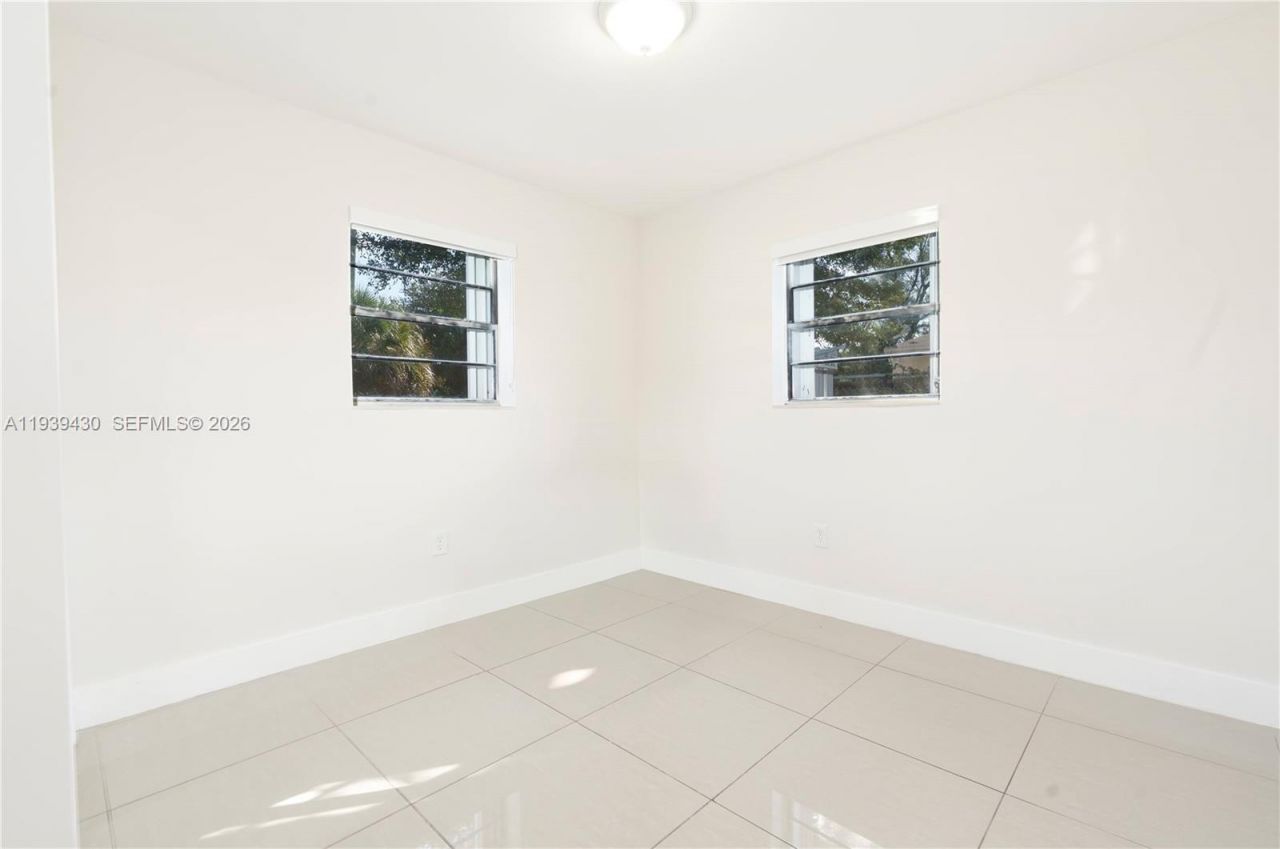 20731 NW 32nd Pl, Miami Gardens, FL 33056 Photo