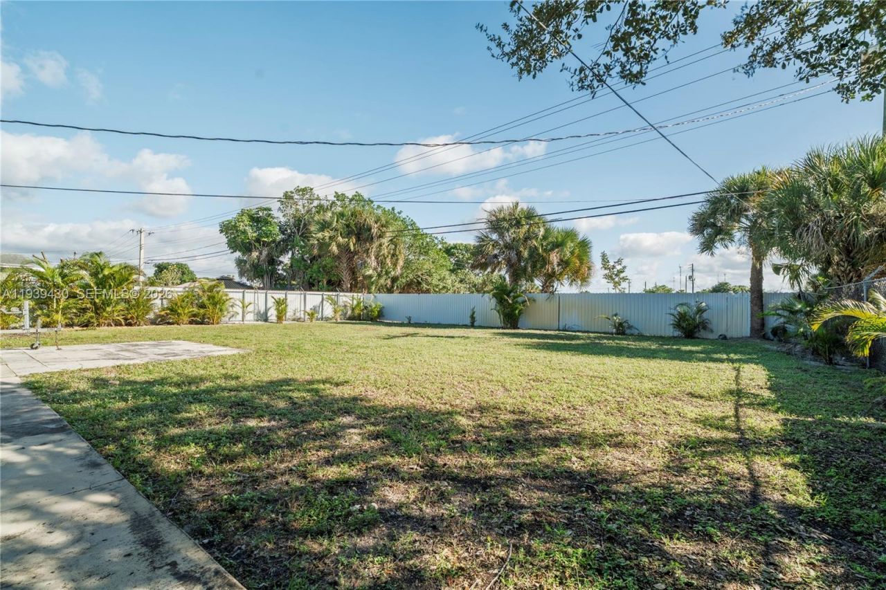 20731 NW 32nd Pl, Miami Gardens, FL 33056 Photo