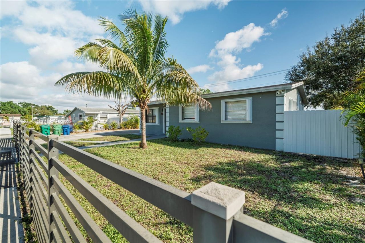 20731 NW 32nd Pl, Miami Gardens, FL 33056 Photo