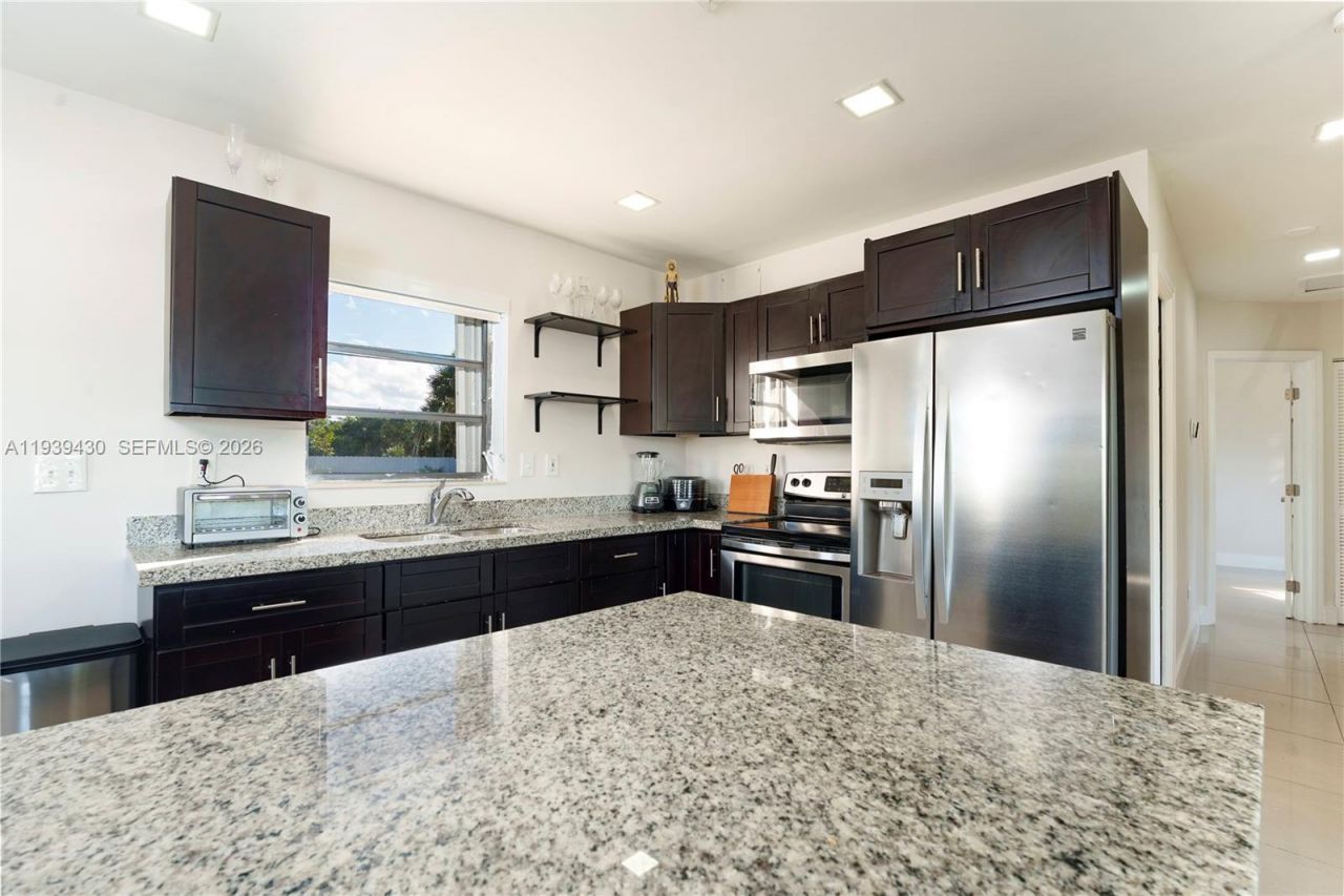 20731 NW 32nd Pl, Miami Gardens, FL 33056 Photo