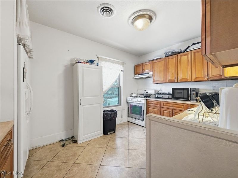 1214 E Market Street, Warren, OH 44483 Photo 11