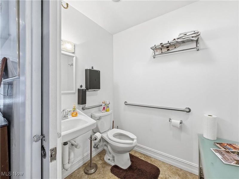 1214 E Market Street, Warren, OH 44483 Photo 29