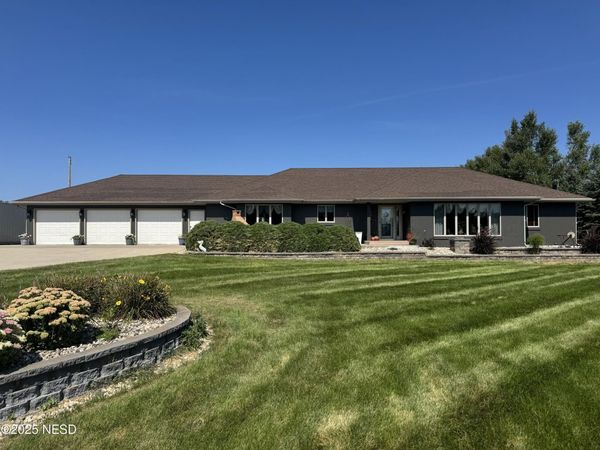3901 20TH AVENUE SW, Watertown, SD 57201