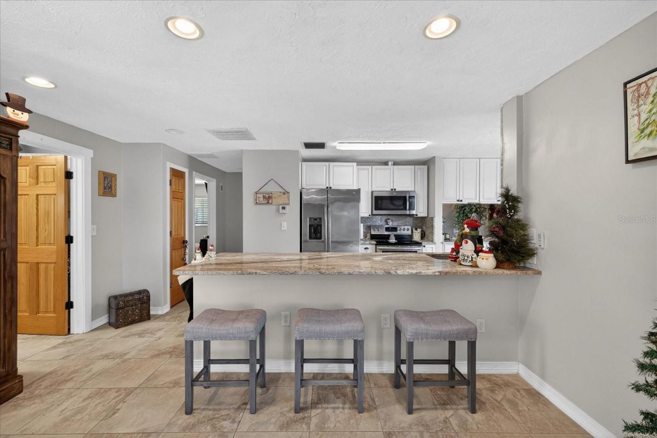 853 Seacrest Drive, Largo, FL 33771 Photo