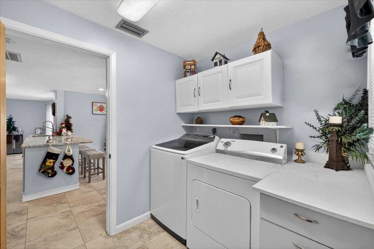 853 Seacrest Drive, Largo, FL 33771 Photo