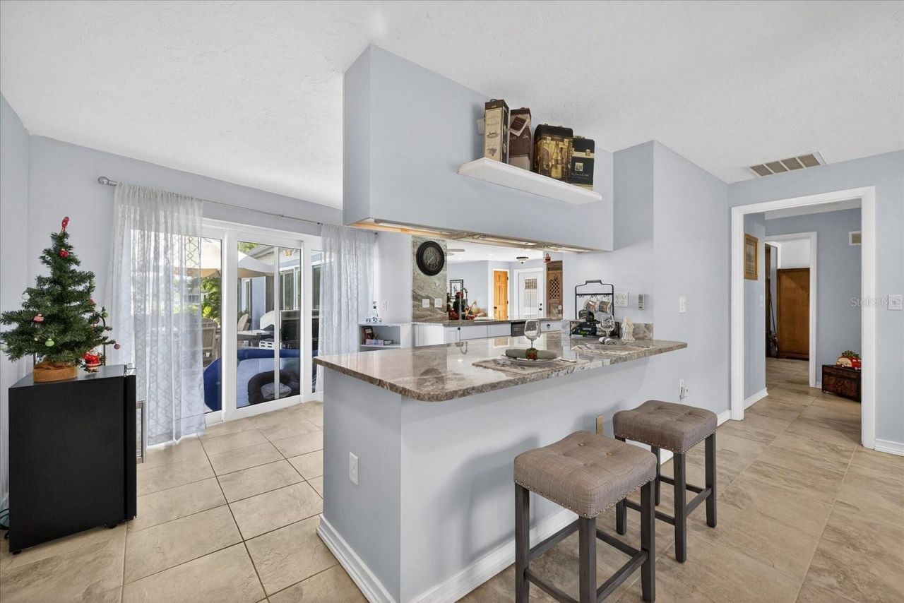 853 Seacrest Drive, Largo, FL 33771 Photo