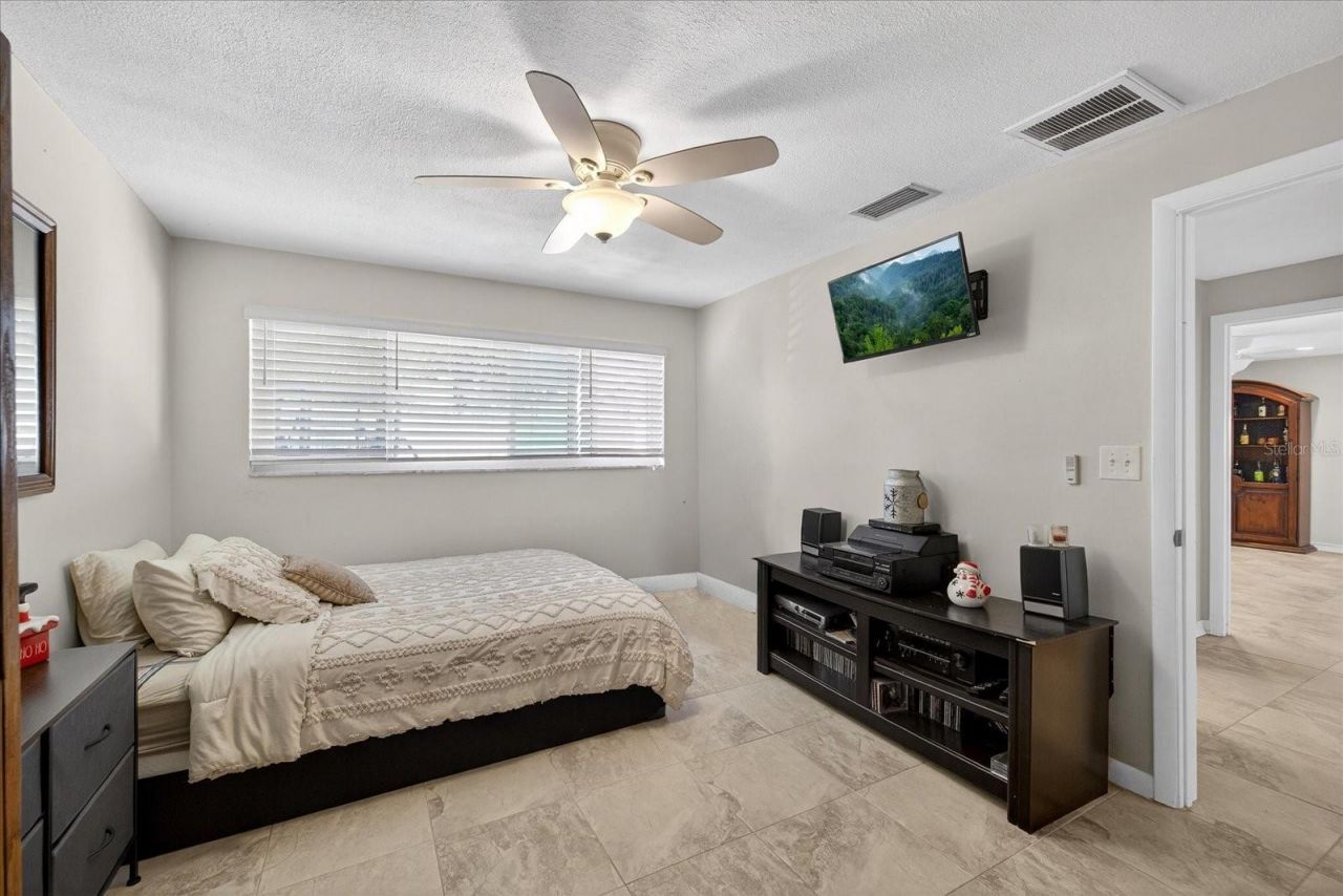 853 Seacrest Drive, Largo, FL 33771 Photo