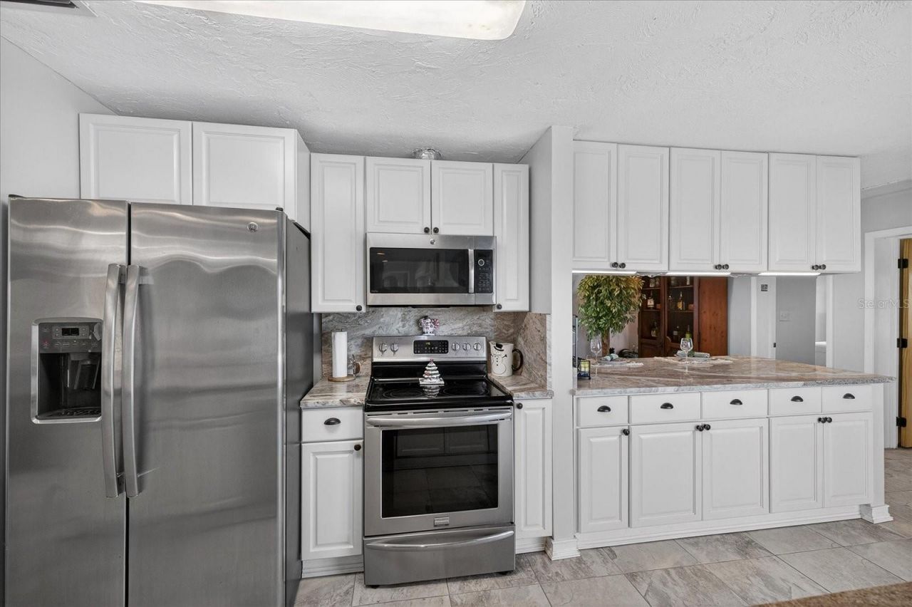 853 Seacrest Drive, Largo, FL 33771 Photo