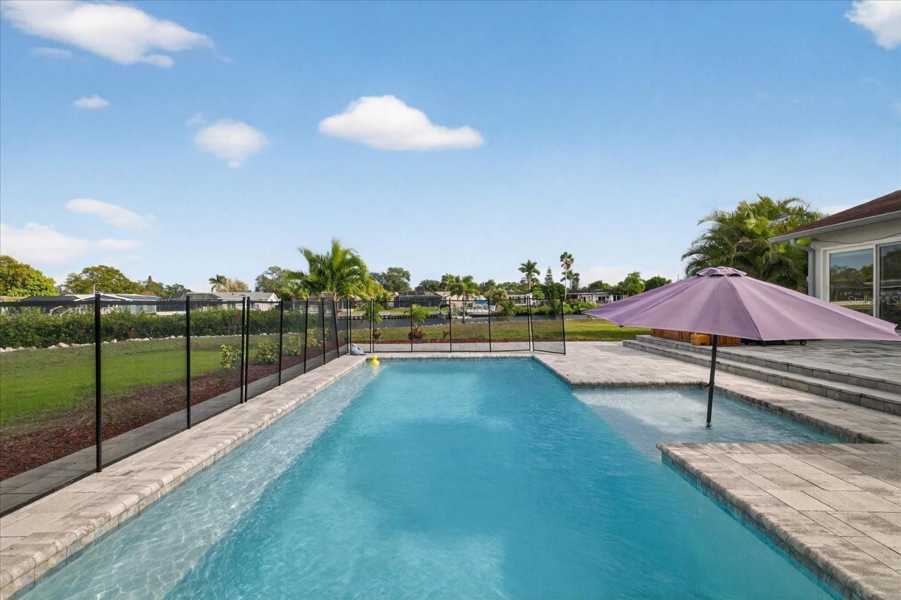 853 Seacrest Drive, Largo, FL 33771 Photo