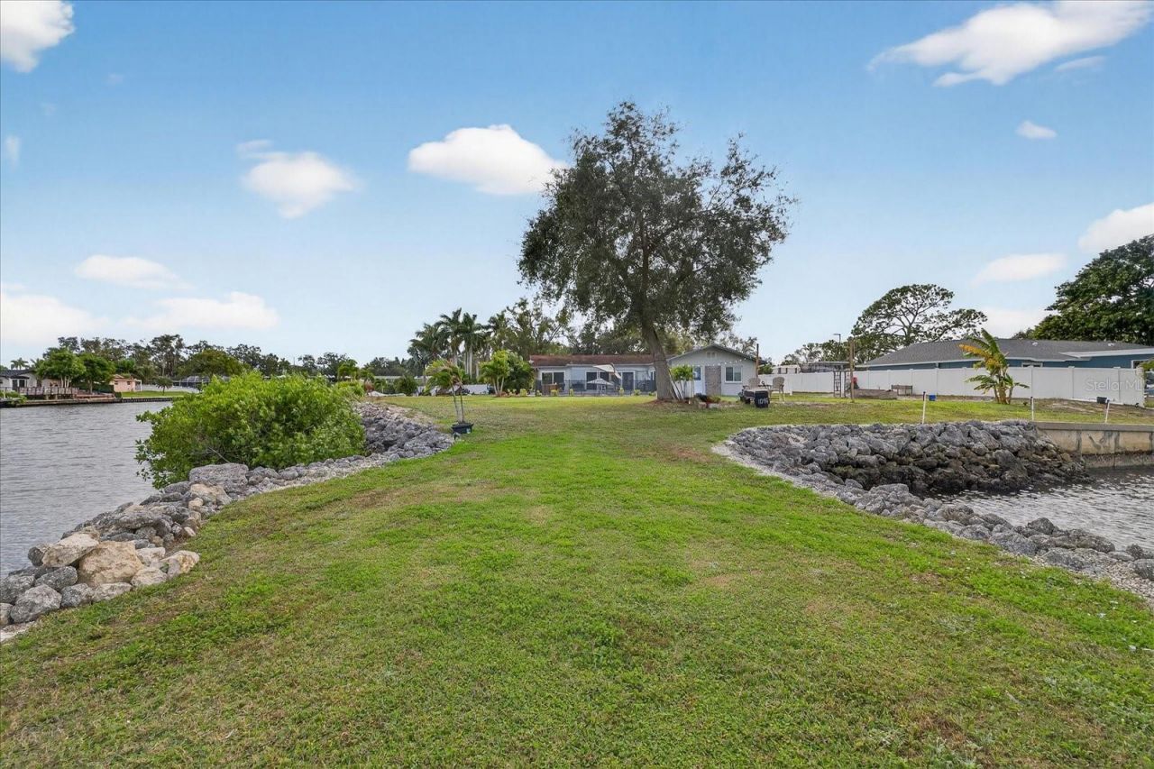 853 Seacrest Drive, Largo, FL 33771 Photo