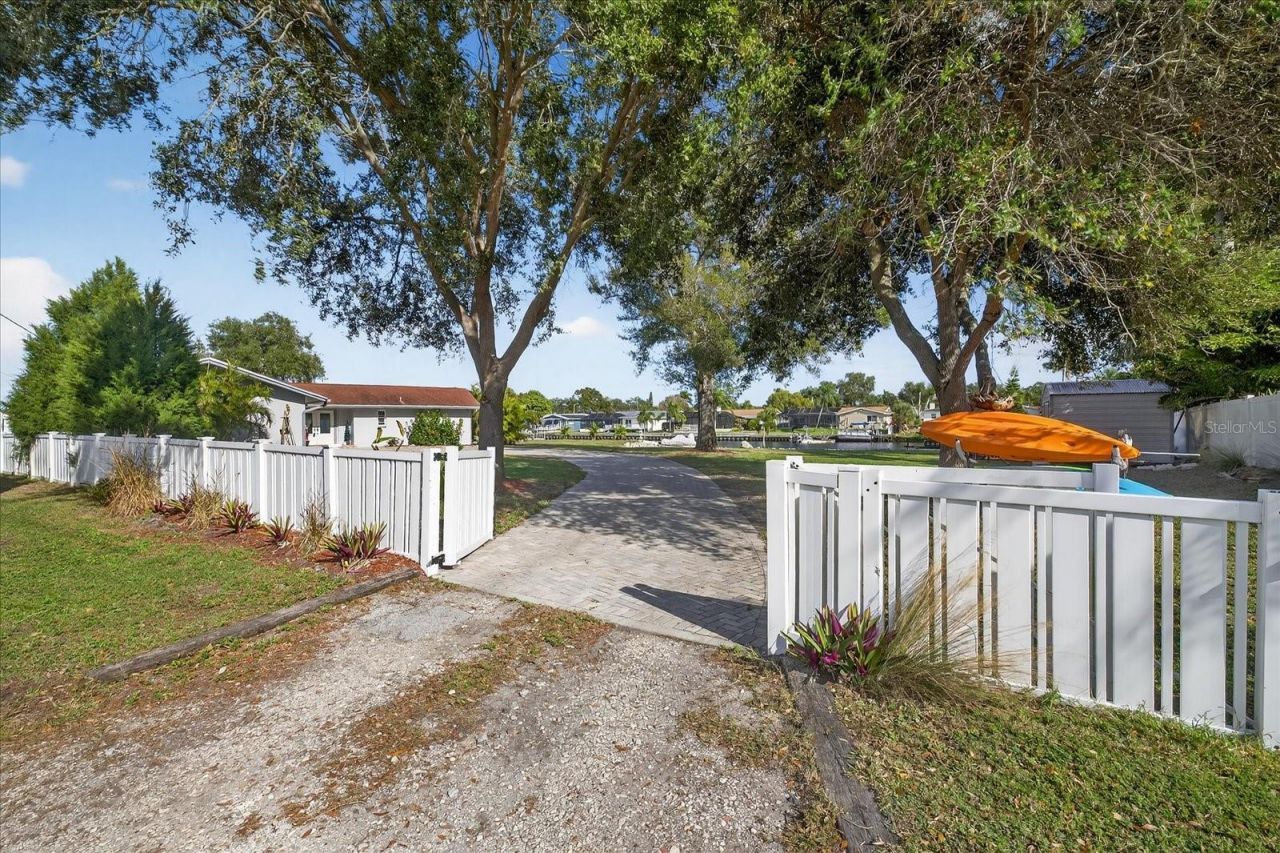 853 Seacrest Drive, Largo, FL 33771 Photo