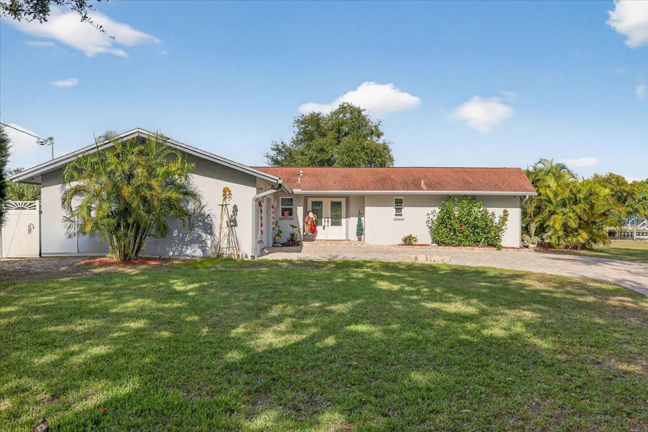 853 Seacrest Drive, Largo, FL 33771 Photo