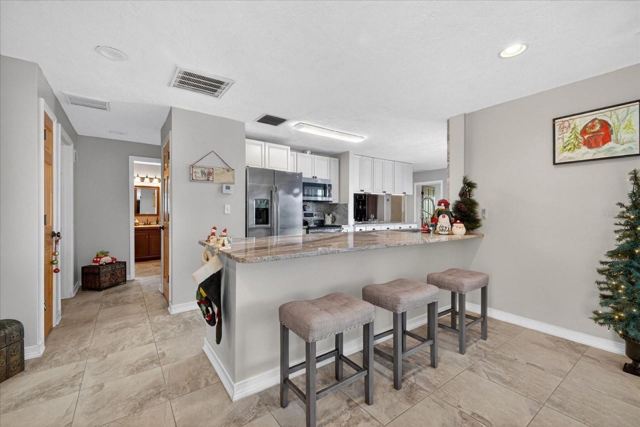 853 Seacrest Drive, Largo, FL 33771 Photo