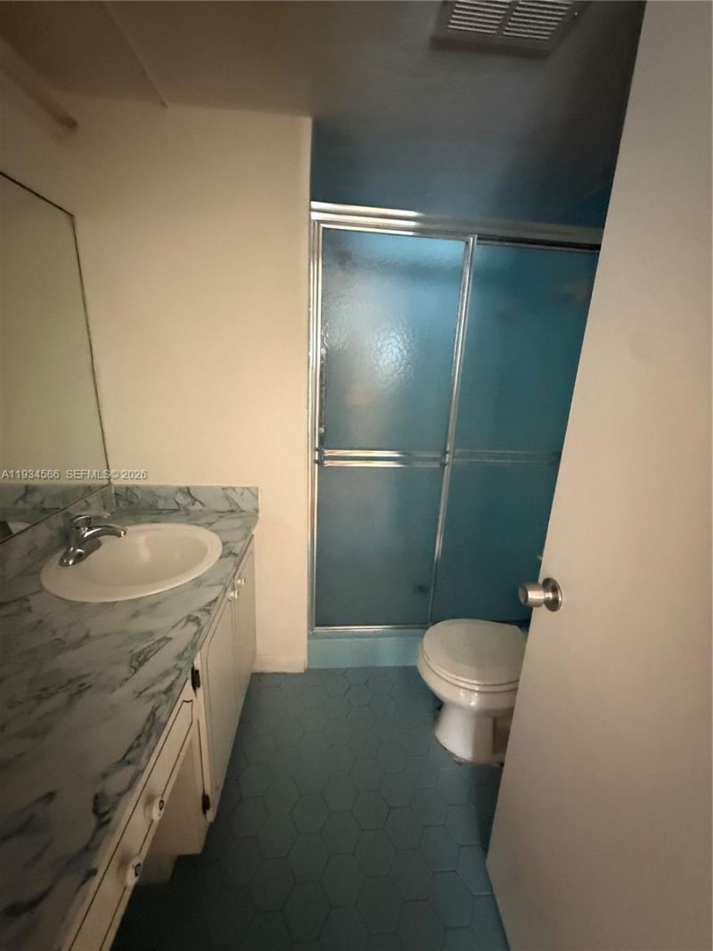 8100 Sunrise Lakes Blvd , Unit 109, Sunrise, FL 33322 Photo