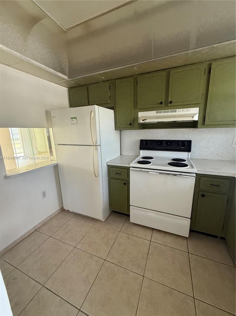 8100 Sunrise Lakes Blvd , Unit 109, Sunrise, FL 33322 Photo