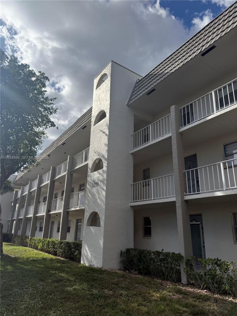 8100 Sunrise Lakes Blvd , Unit 109, Sunrise, FL 33322 Photo