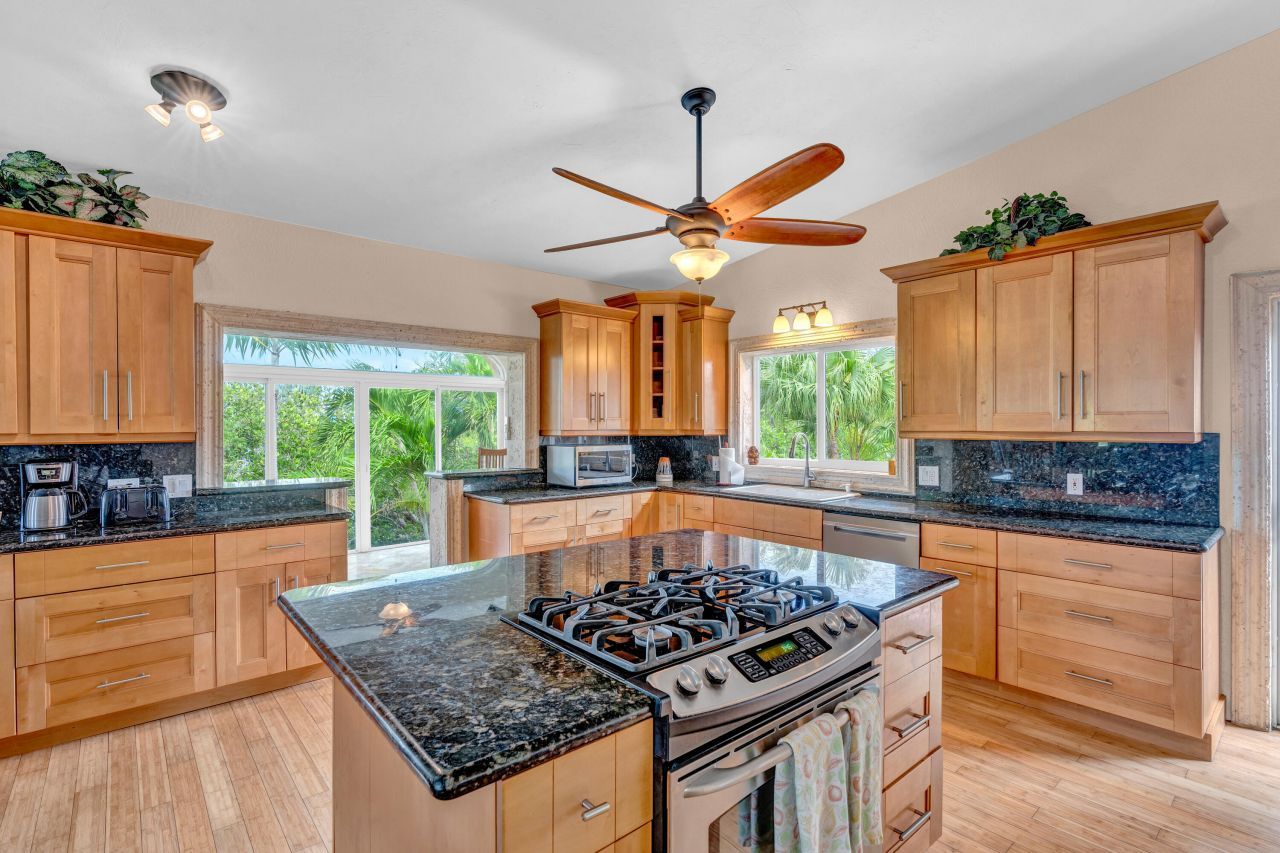 321 Calz. De Bougainvillea, Marathon, FL 33050 Photo