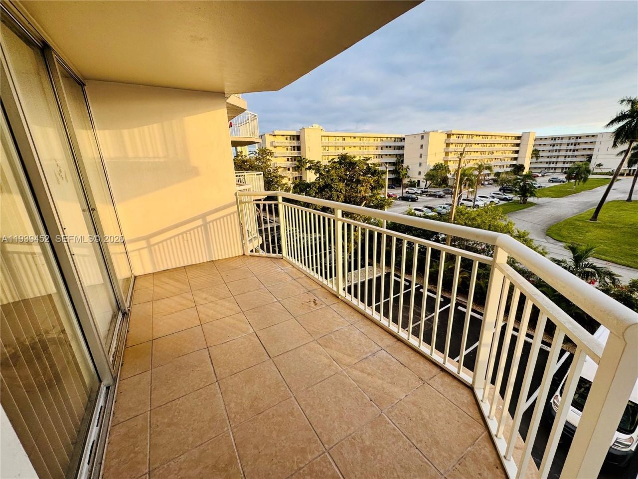 18021 Biscayne Blvd, Unit 304, Aventura, FL 33160 Photo