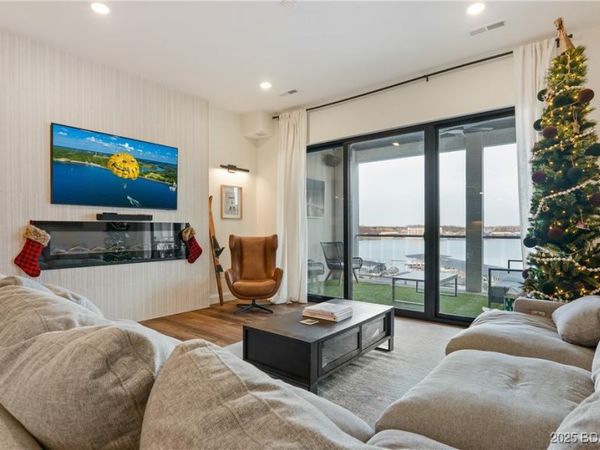 1035 Topsider Lane, Unit 516, Osage Beach, MO 65065