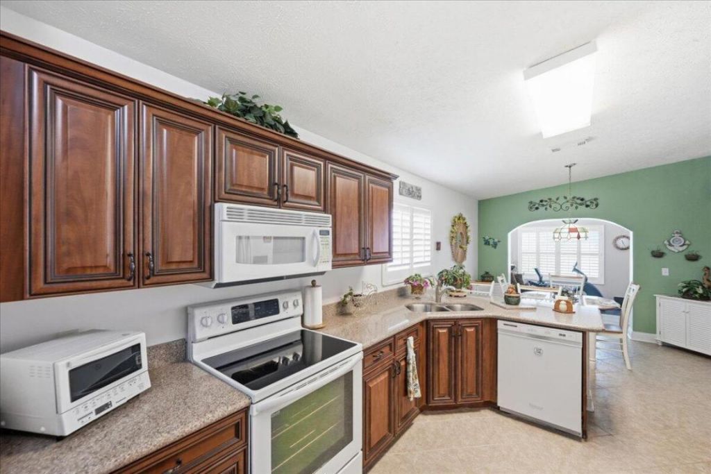 6144 Alexandria Circle, Fort Pierce, FL 34982 Photo