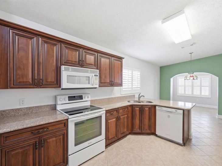 6144 Alexandria Circle, Fort Pierce, FL 34982