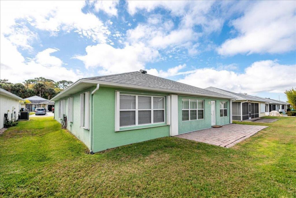 6144 Alexandria Circle, Fort Pierce, FL 34982 Photo