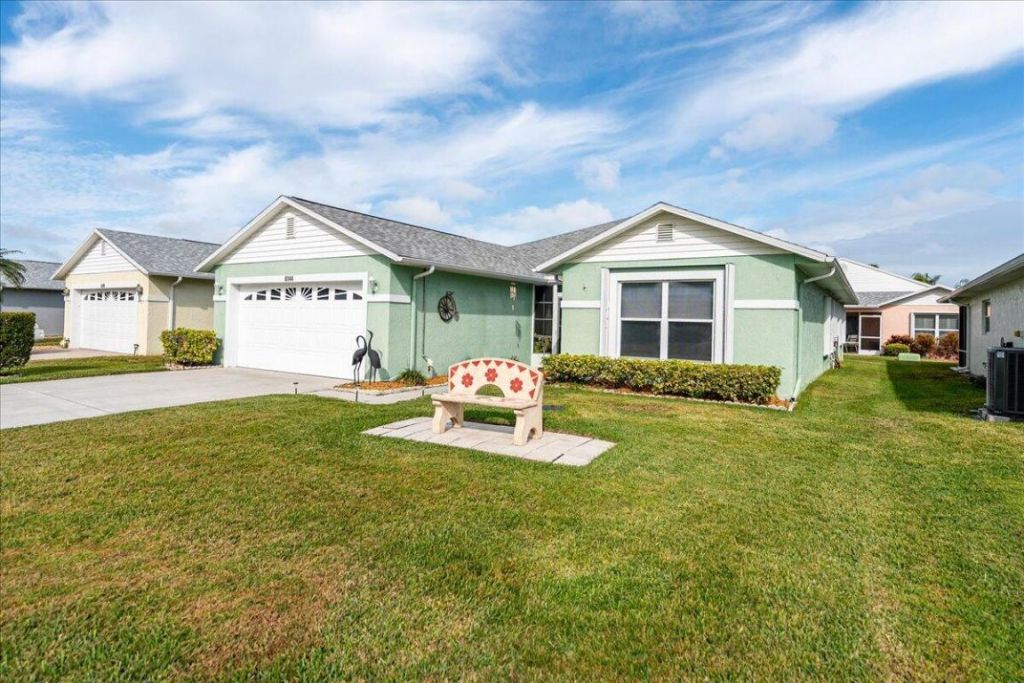 6144 Alexandria Circle, Fort Pierce, FL 34982 Photo