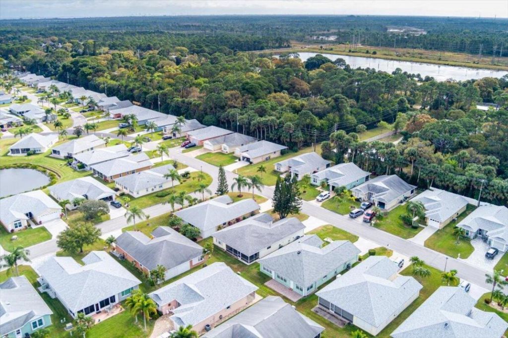 6144 Alexandria Circle, Fort Pierce, FL 34982 Photo