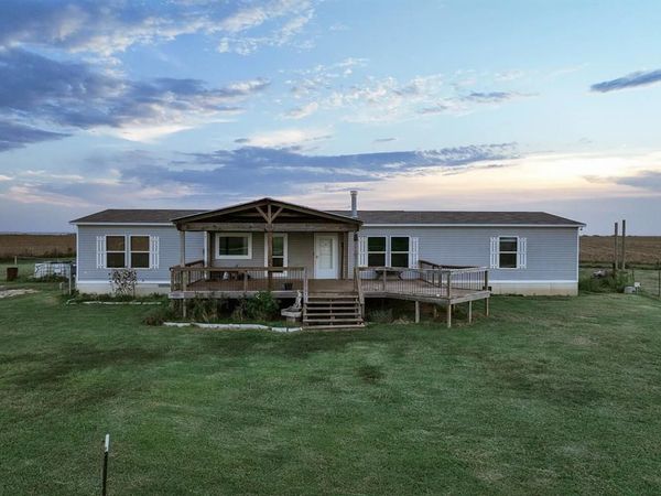 17934 N 2730 Road, Loyal, OK 73756