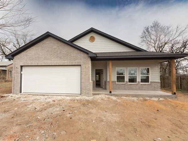 518 S Main Street, Perkins, OK 74059