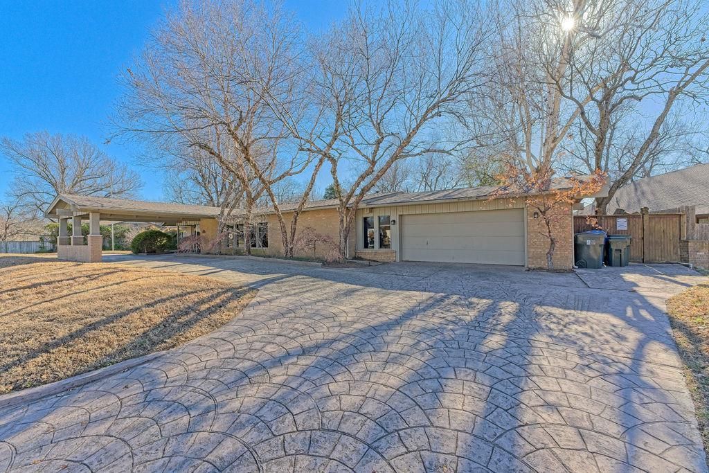 902 Mockingbird Lane, Norman, OK 73071 Main Photo