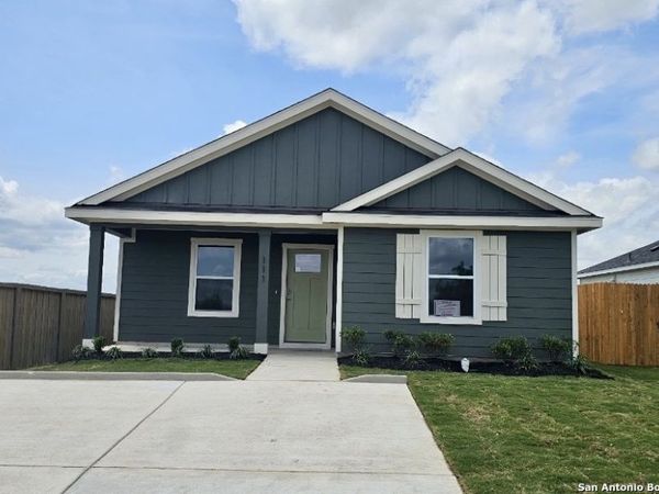 111 Safflower Dr, Kyle, TX 78640