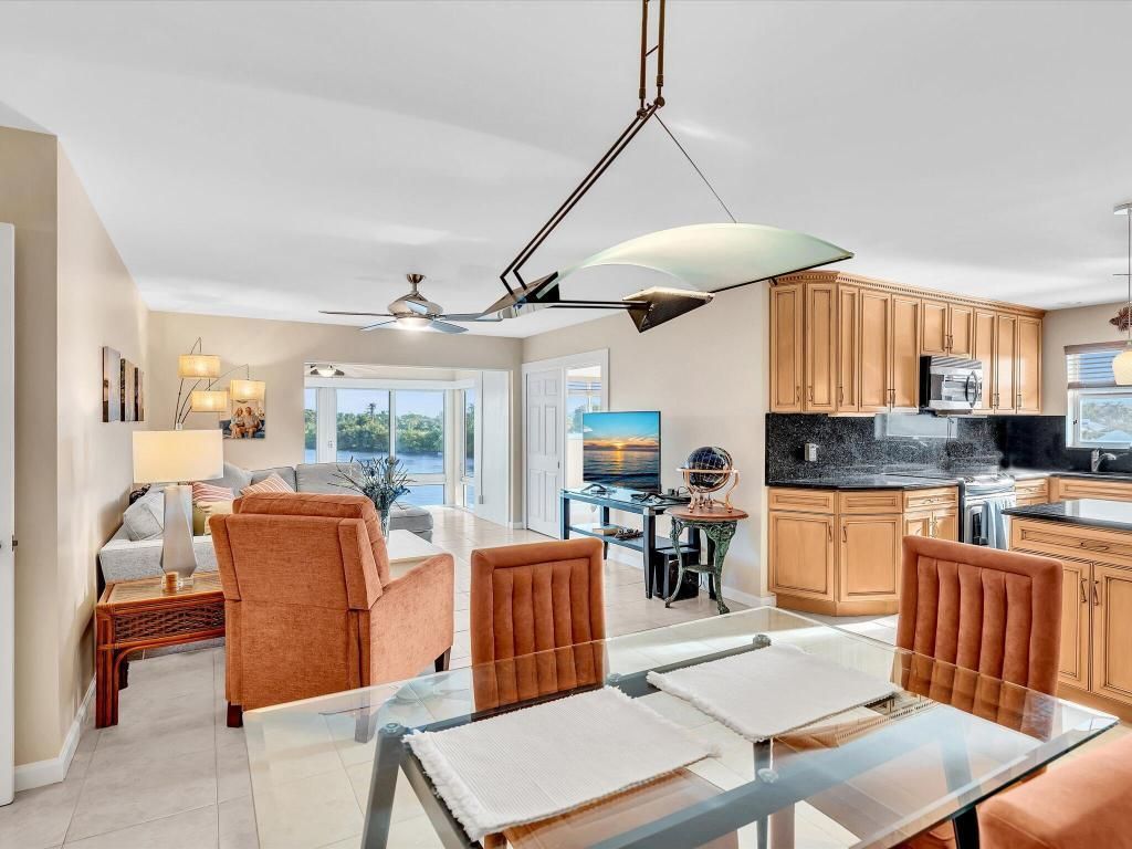 1 Colonial Club Drive, Unit 304, Boynton Beach, FL 33435 Photo