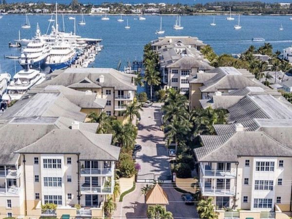 3960 N Flagler Drive, Unit 305, West Palm Beach, FL 33407