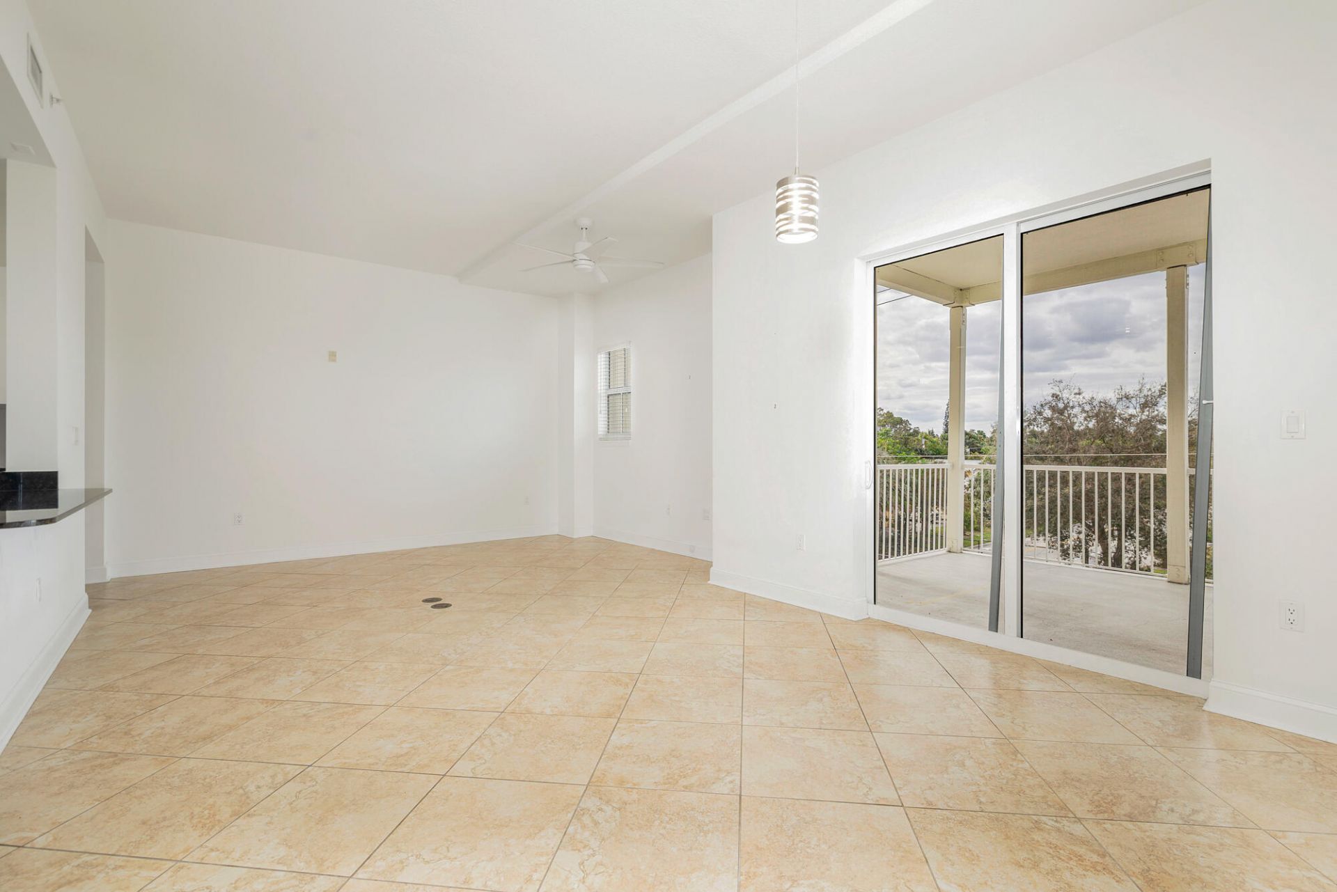 3960 N Flagler Drive, Unit 305, West Palm Beach, FL 33407 Photo