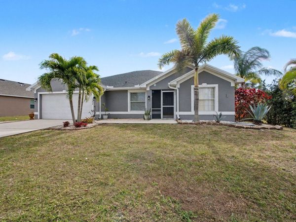 2674 SE Melaleuca Boulevard, Port Saint Lucie, FL 34952