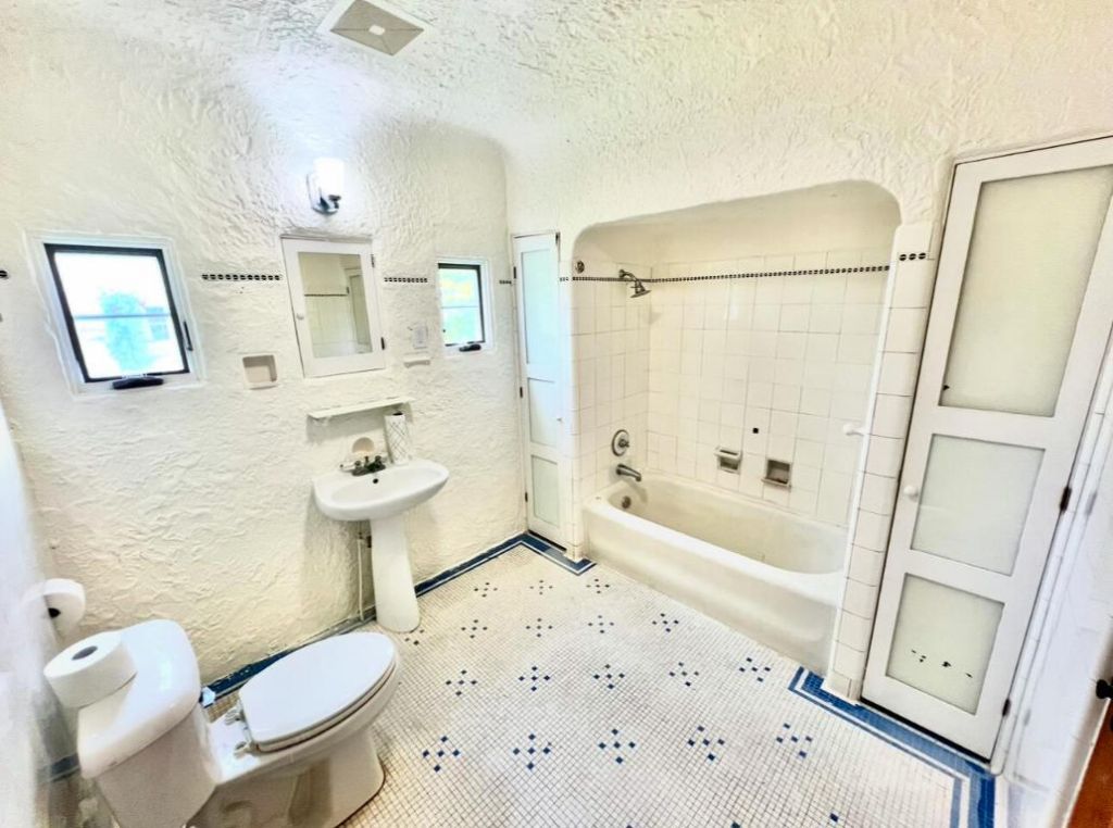 302 Fordham Drive, Lake Worth Beach, FL 33460 Photo