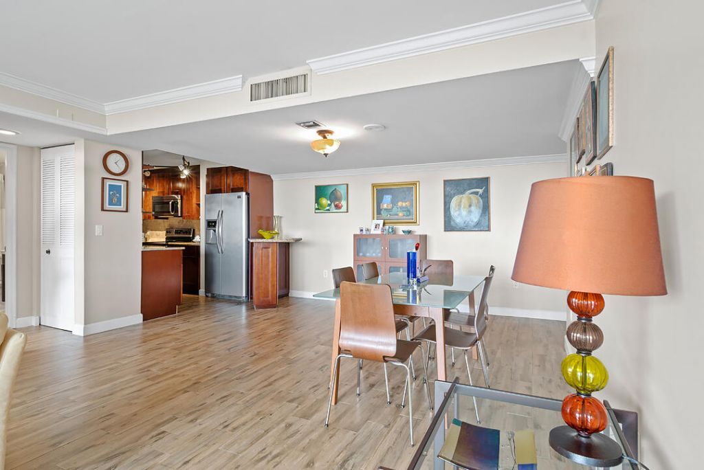 5600 N Flagler Drive, Unit 310, West Palm Beach, FL 33407 Photo