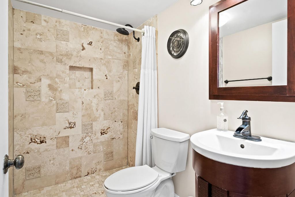 5600 N Flagler Drive, Unit 310, West Palm Beach, FL 33407 Photo