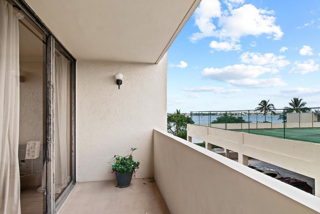 5600 N Flagler Drive, Unit 310, West Palm Beach, FL 33407 Photo