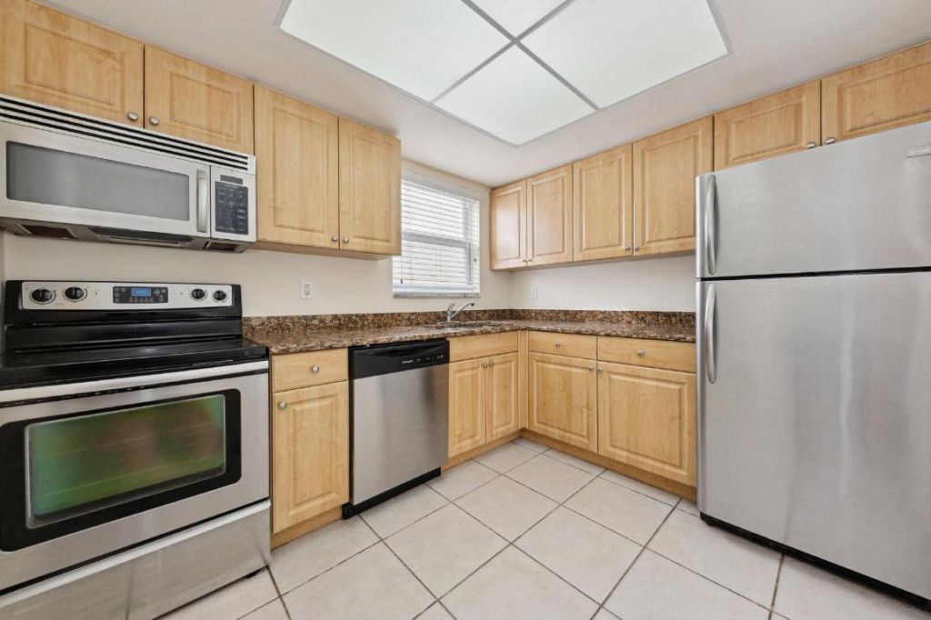 1000 NE 9th Avenue, Unit 1, Delray Beach, FL 33483 Photo
