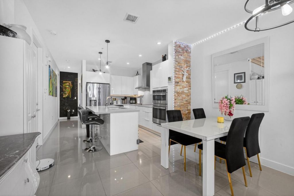 10225 NW 63rd Terrace, Unit 205, Doral, FL 33178 Main Photo